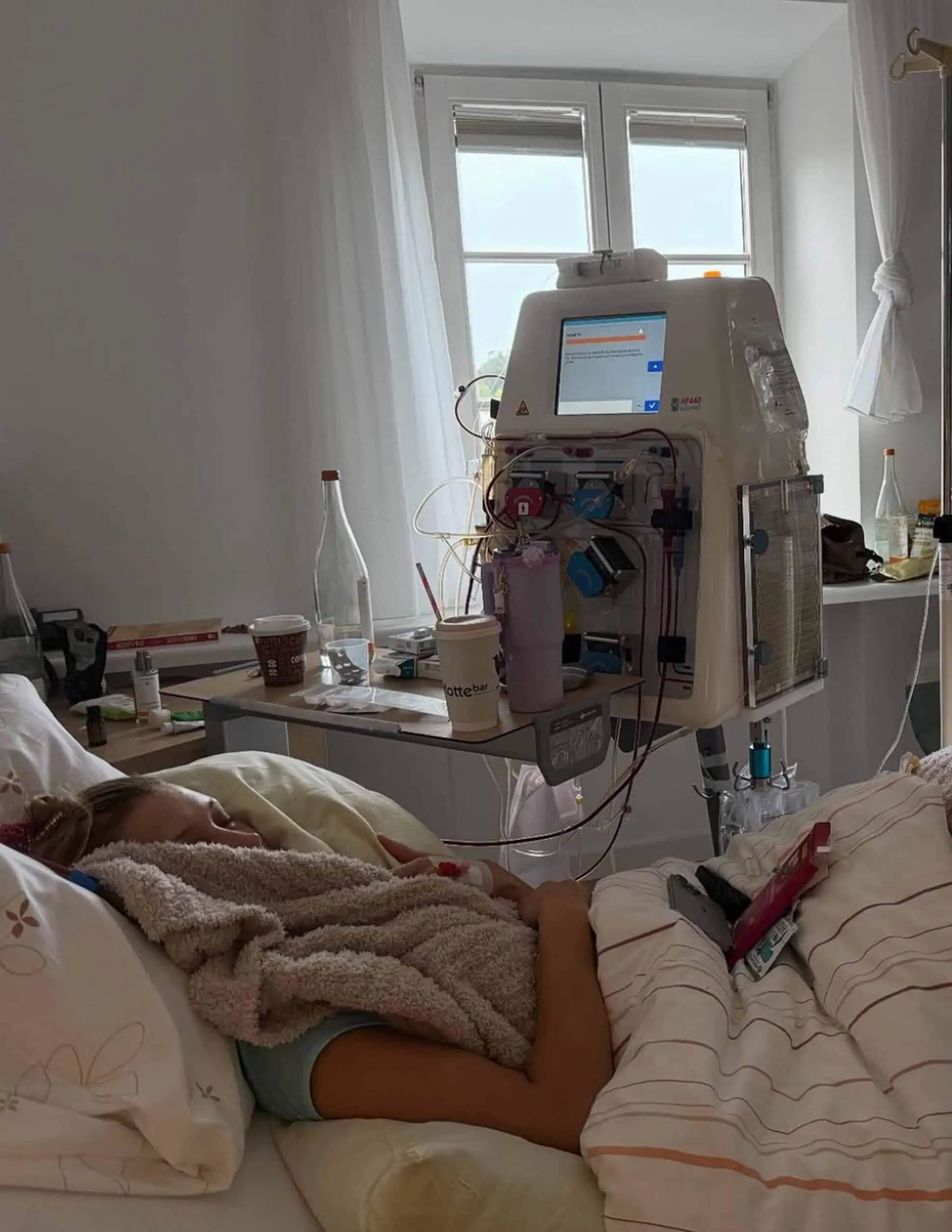 Bella Hadid hospitalized with Lyme disease 