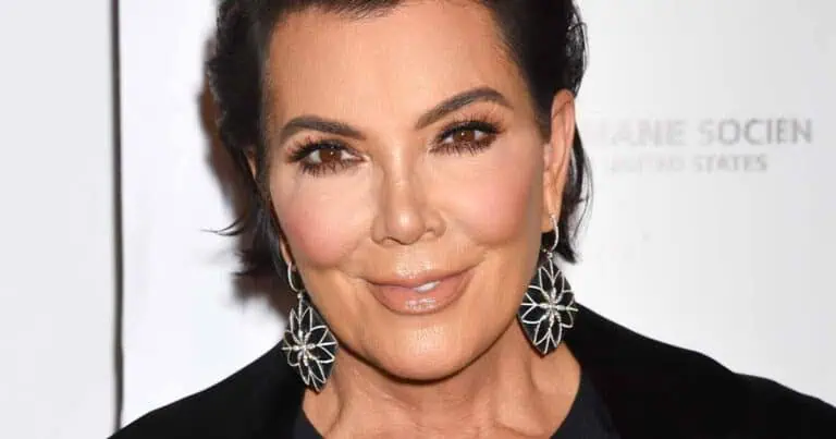 LOS ANGELES - NOV 20: Kris Jenner arrives to the "SUBCONSCIOUS" by Bria Murphy Gallery Opening on November 20, 2016 in Hollywood, CA